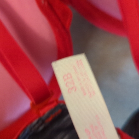 PINK Victoria's Secret Wear Everywhere Push- Up 32B Red - Picture 6 of 8